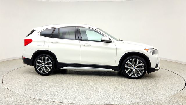 2017 BMW X1 sDrive28i SAV w/ w/ Technology Package & 19'' Wheels - 23026778 - 3