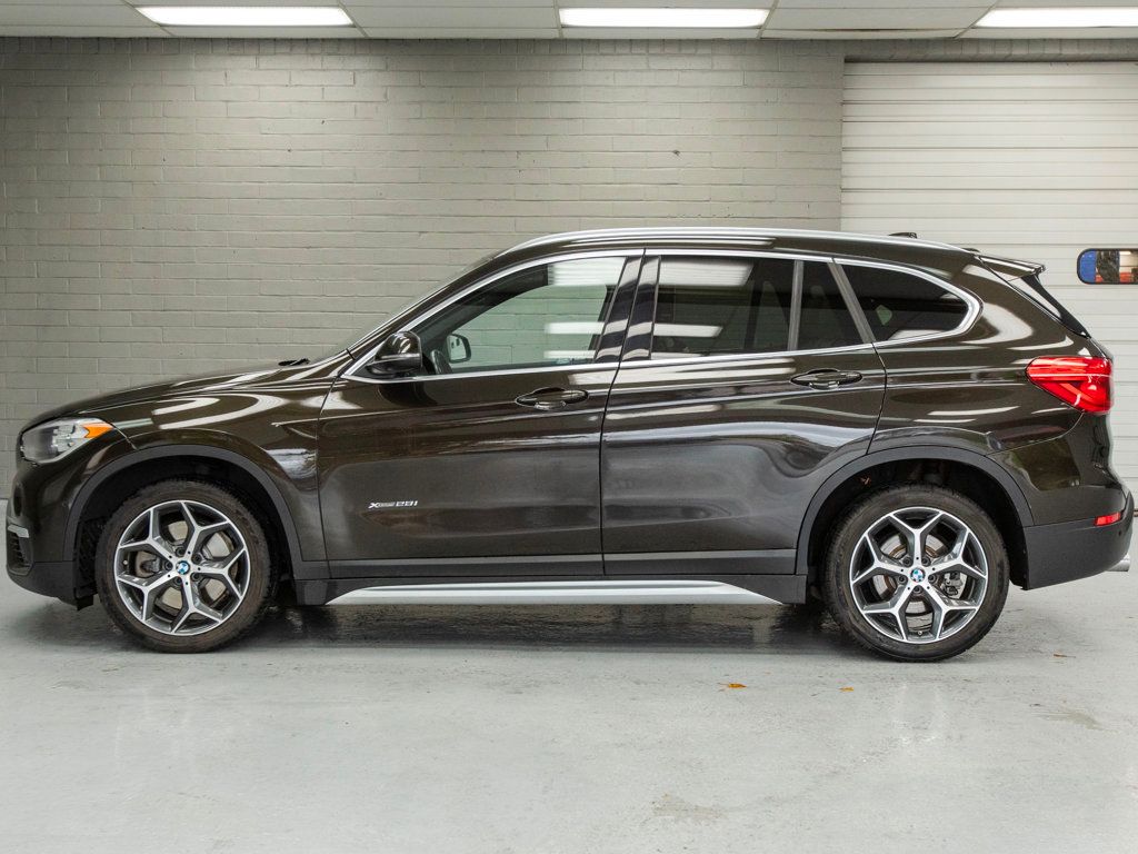 2017 Bmw X1 xDrive28i SAV photo 2