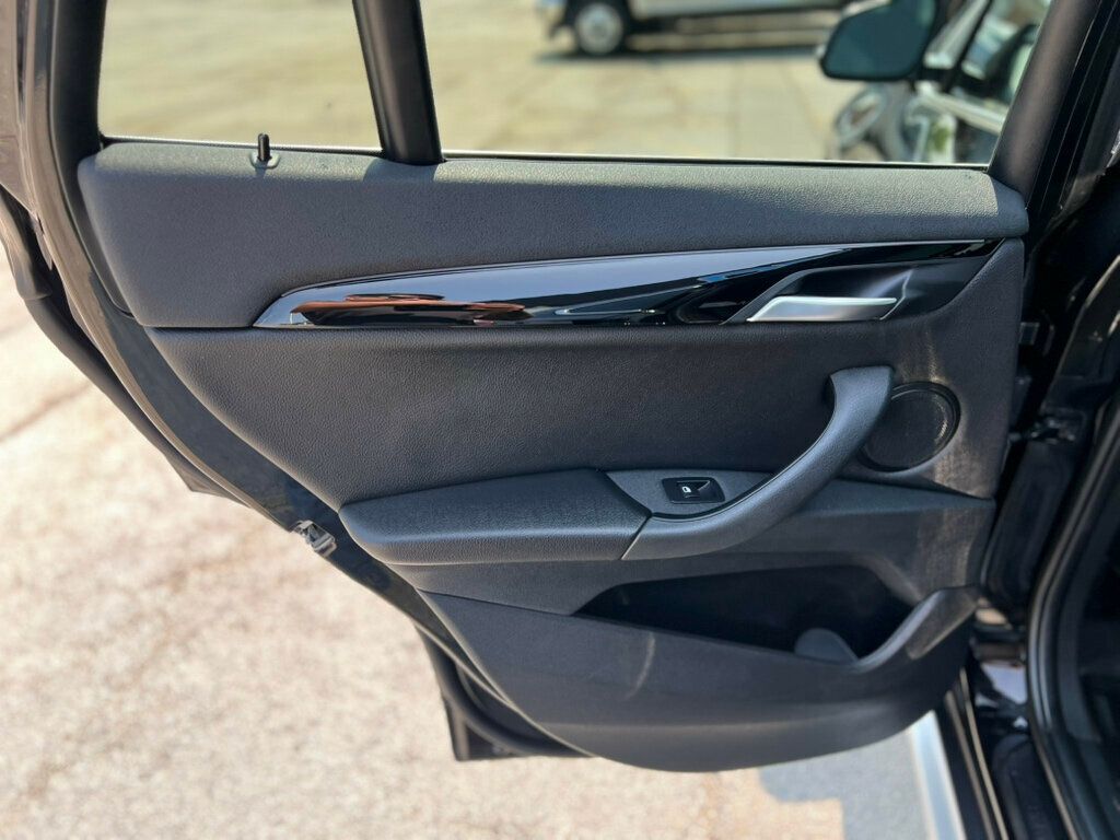 2017 BMW X1 xDrive28i - 23052803 - 16