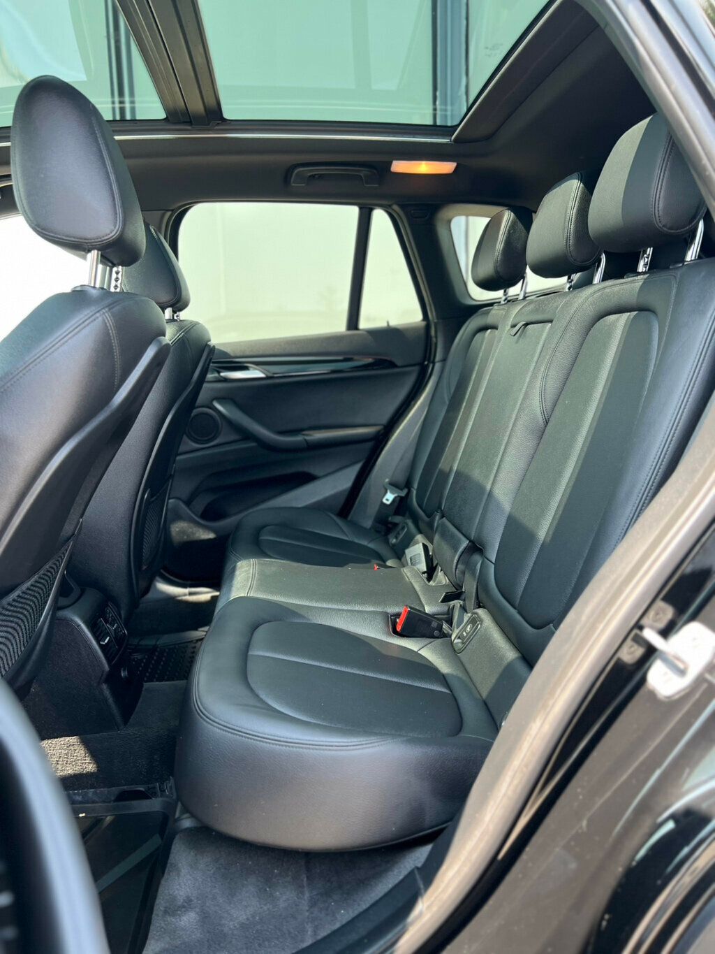 2017 BMW X1 xDrive28i - 23052803 - 17