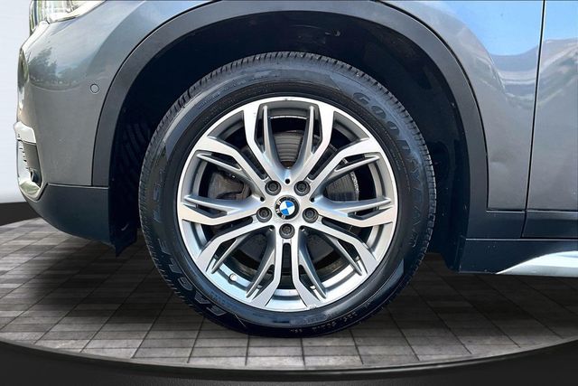 2017 BMW X1 xDrive28i - 23079287 - 40
