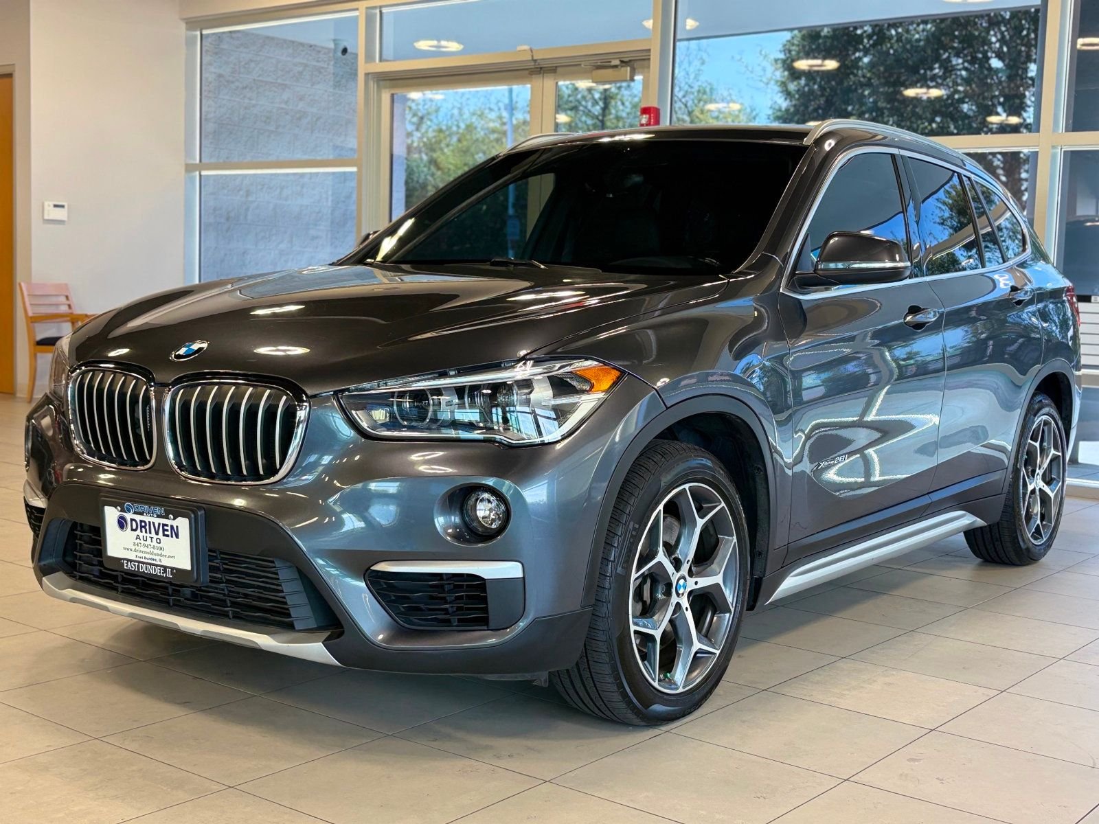 2017 Bmw X1 xDrive28i SAV photo 3