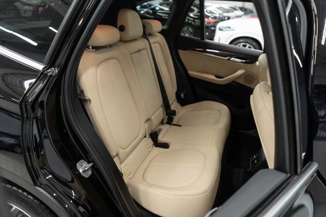 2017 BMW X1 xDrive28i - 23002129 - 11