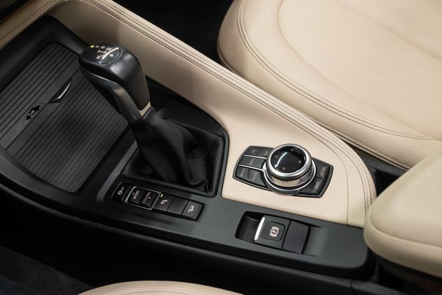 2017 BMW X1 xDrive28i - 23002129 - 16