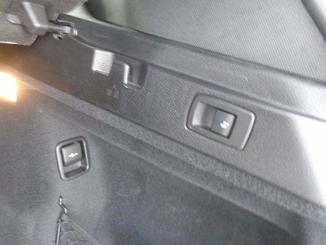 2017 BMW X1 xDrive28i - 22943220 - 49