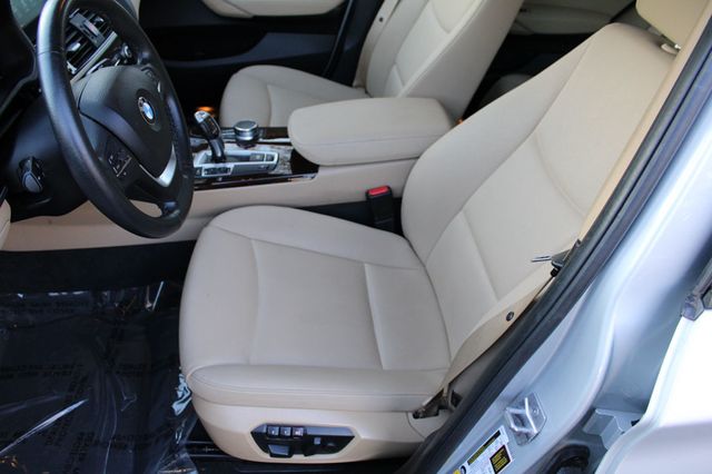 2017 BMW X3 sDrive28i - 22958449 - 13