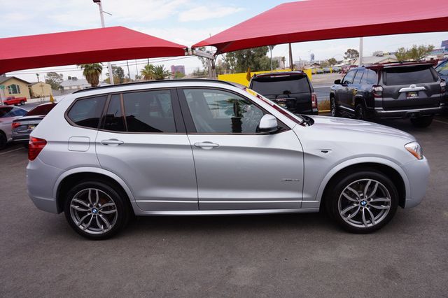 2017 BMW X3 sDrive28i, PREMIUM WHEELS, PANO MOONROOF, LEATHER, NAVIGATION  - 23064963 - 4