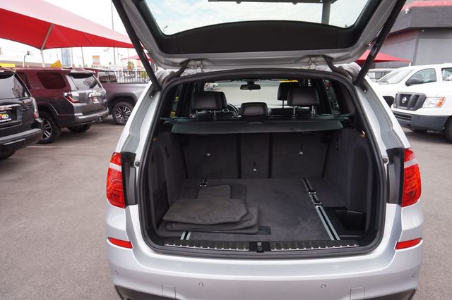 2017 BMW X3 sDrive28i, PREMIUM WHEELS, PANO MOONROOF, LEATHER, NAVIGATION  - 23064963 - 7