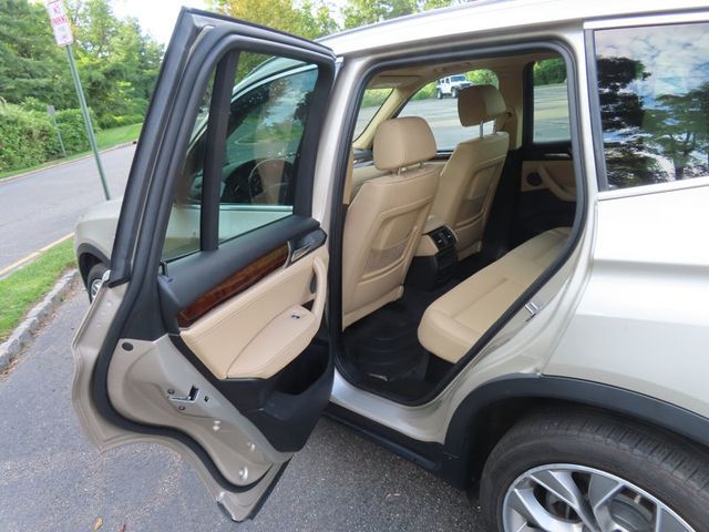 2017 BMW X3 xDrive28i - 23079138 - 32
