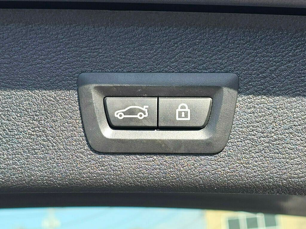 2017 BMW X3 xDrive28i - 22923044 - 38