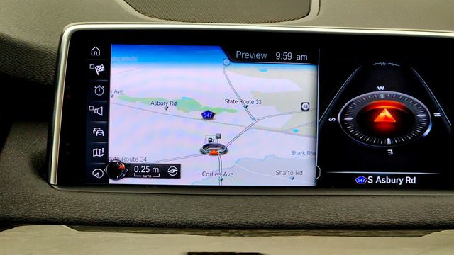 2017 BMW X5 xDrive35i SAV w/ Premium Pkg, Cold Weather Pkg & 3rd Row Seating - 23032573 - 19