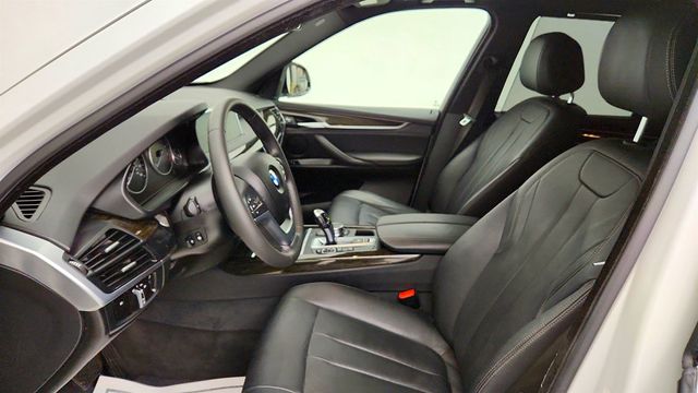 2017 BMW X5 xDrive35i SAV w/ Premium Pkg, Cold Weather Pkg & 3rd Row Seating - 23032573 - 20