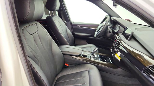 2017 BMW X5 xDrive35i SAV w/ Premium Pkg, Cold Weather Pkg & 3rd Row Seating - 23032573 - 25