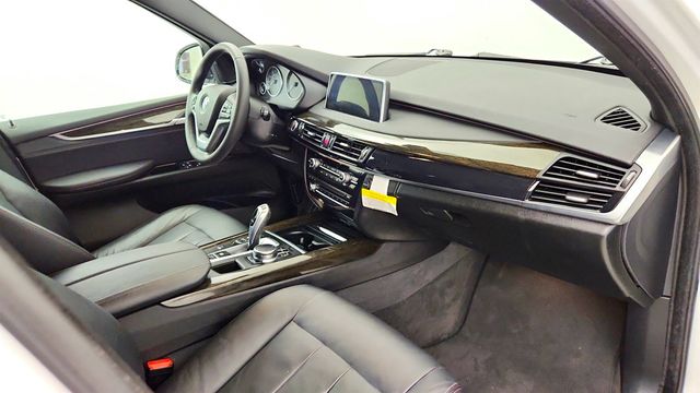 2017 BMW X5 xDrive35i SAV w/ Premium Pkg, Cold Weather Pkg & 3rd Row Seating - 23032573 - 26