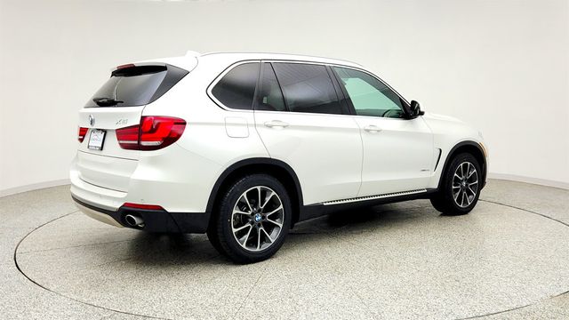 2017 BMW X5 xDrive35i SAV w/ Premium Pkg, Cold Weather Pkg & 3rd Row Seating - 23032573 - 4
