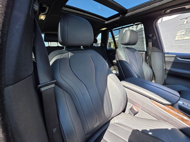 2017 BMW X5 xDrive35i Sports Activity Vehicle - 22922846 - 18