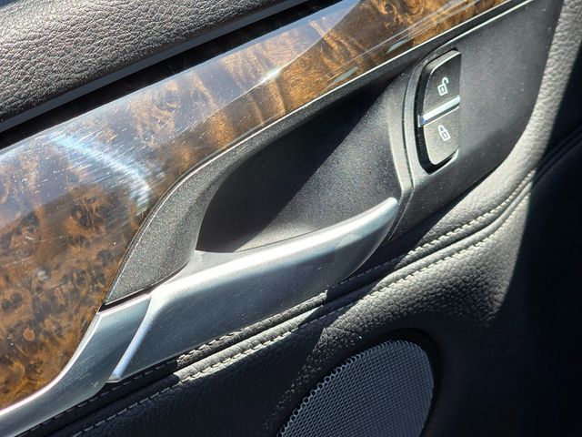 2017 BMW X5 xDrive35i Sports Activity Vehicle - 22922846 - 32