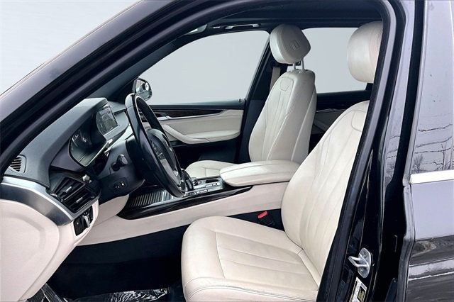 2017 BMW X5 xDrive35i Sports Activity Vehicle - 22977321 - 9