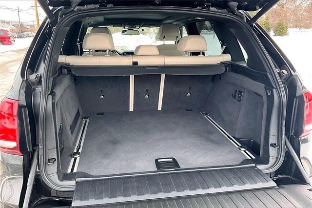 2017 BMW X5 xDrive35i Sports Activity Vehicle - 22977321 - 34