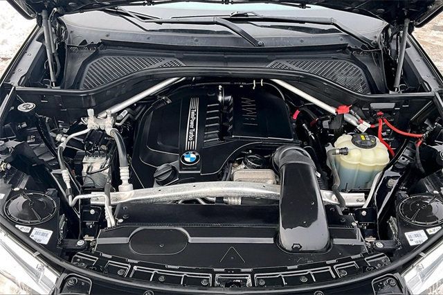 2017 BMW X5 xDrive35i Sports Activity Vehicle - 22977321 - 36