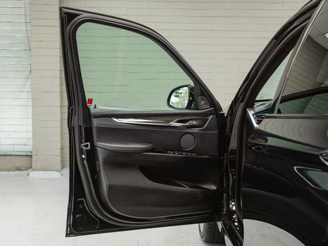 2017 BMW X5 xDrive50i Sports Activity Vehicle - 22945240 - 27