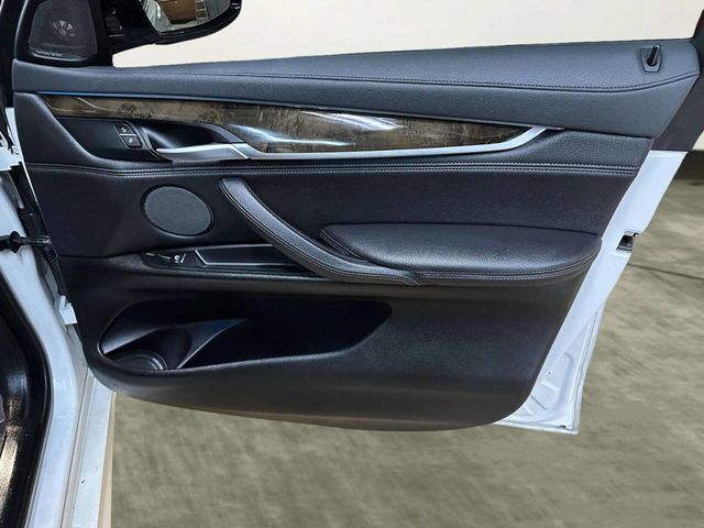 2017 BMW X6 xDrive35i - 22953388 - 31