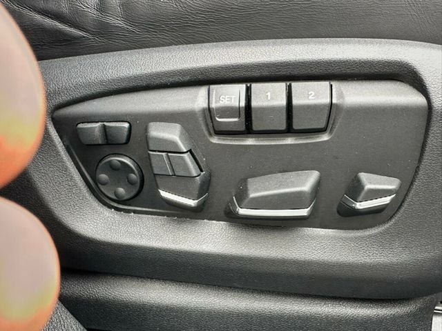 2017 BMW X6 xDrive50i - 23060470 - 42
