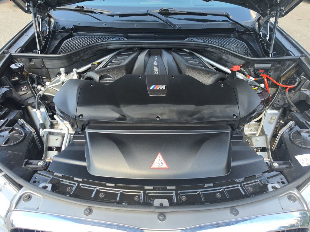 BMW X6 photo 24