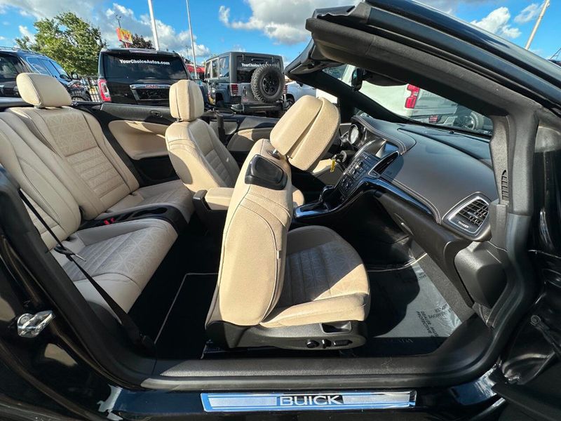 2017 Buick Cascada 2dr Convertible Premium - 22928589 - 27