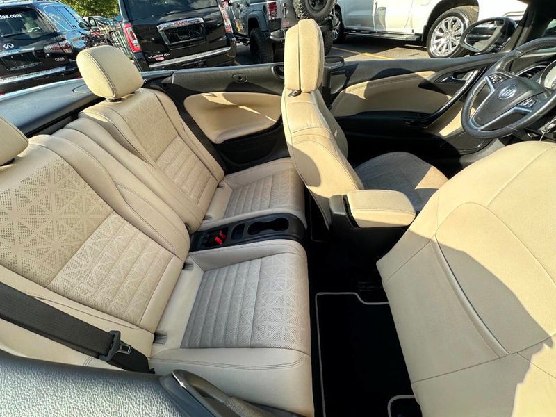 2017 Buick Cascada 2dr Convertible Premium - 22928589 - 28