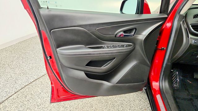 2017 Buick Encore Sport Touring AWD w/ Power Moonroof - 23091353 - 10