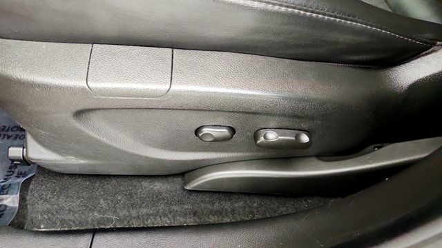 2017 Buick Encore Sport Touring AWD w/ Power Moonroof - 23091353 - 11