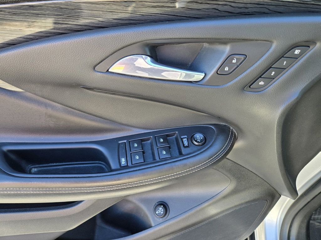 2017 Buick Envision FWD 4dr Essence - 22933243 - 13