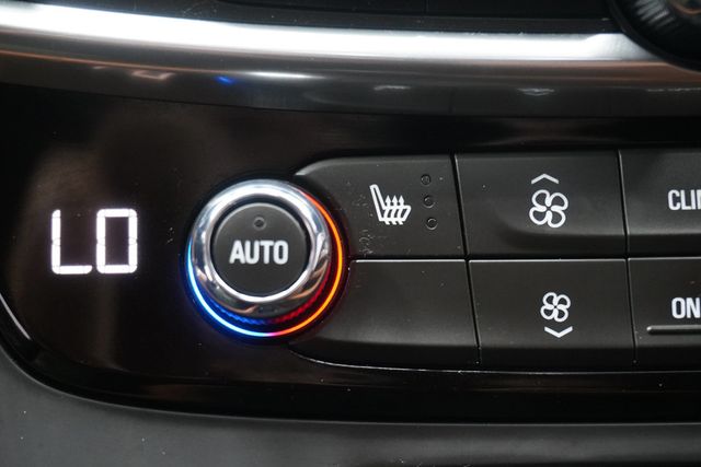 2017 Buick LaCrosse 4dr Sedan Essence FWD - 23038365 - 17