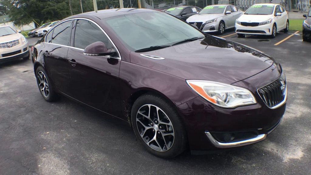 2017 Buick Regal Sport Touring photo 2