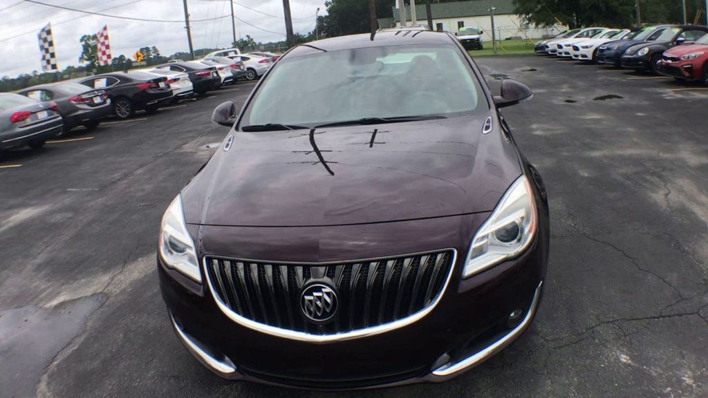 2017 Buick Regal Sport Touring photo 3