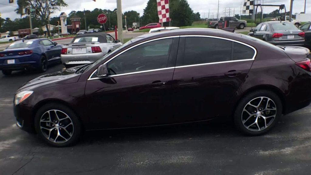 2017 Buick Regal Sport Touring photo 5