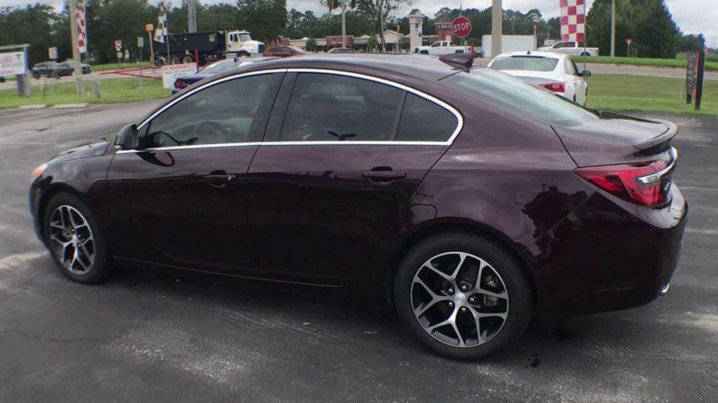 2017 Buick Regal Sport Touring photo 6