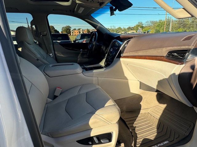 2017 Cadillac Escalade 2WD 4dr Luxury - 22952392 - 11