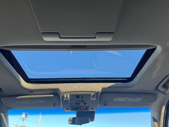 2017 Cadillac Escalade 2WD 4dr Luxury - 22952392 - 17