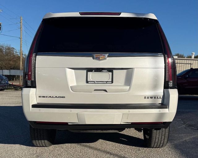 2017 Cadillac Escalade 2WD 4dr Luxury - 22952392 - 5