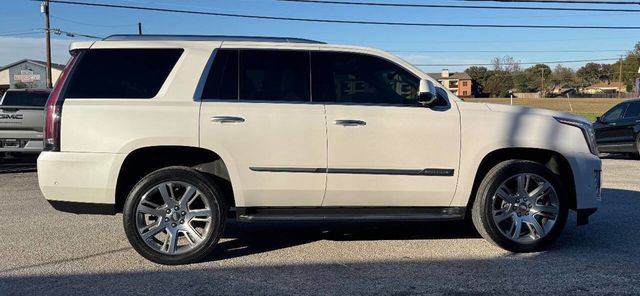 2017 Cadillac Escalade 2WD 4dr Luxury - 22952392 - 7
