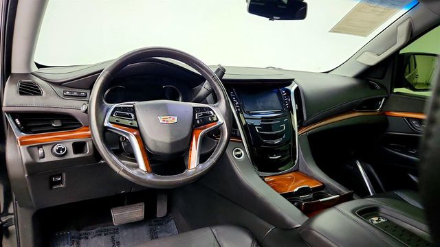 2017 Cadillac Escalade 4dr Premium Luxury w/ Power Retractable Running Boards - 23003953 - 12