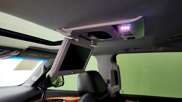 2017 Cadillac Escalade 4dr Premium Luxury w/ Power Retractable Running Boards - 23003953 - 22