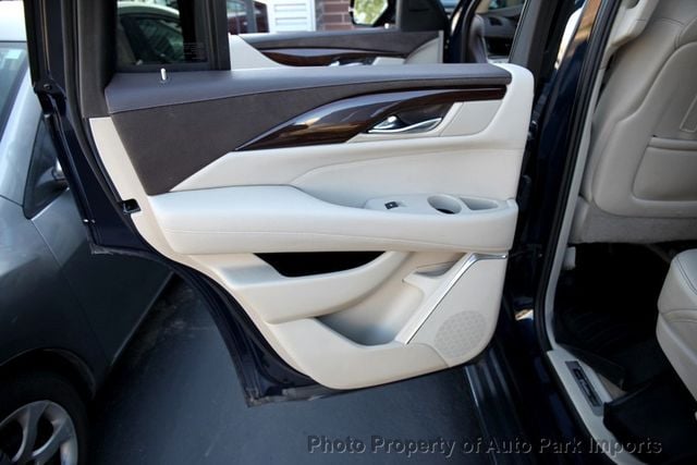 2017 Cadillac Escalade 4WD 4dr Luxury - 22307662 - 53