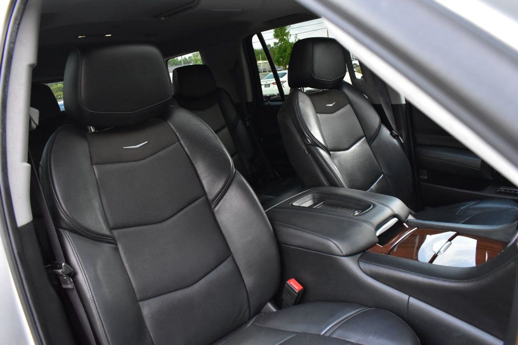 2017 Cadillac Escalade 4WD 4dr Luxury - 22919802 - 17