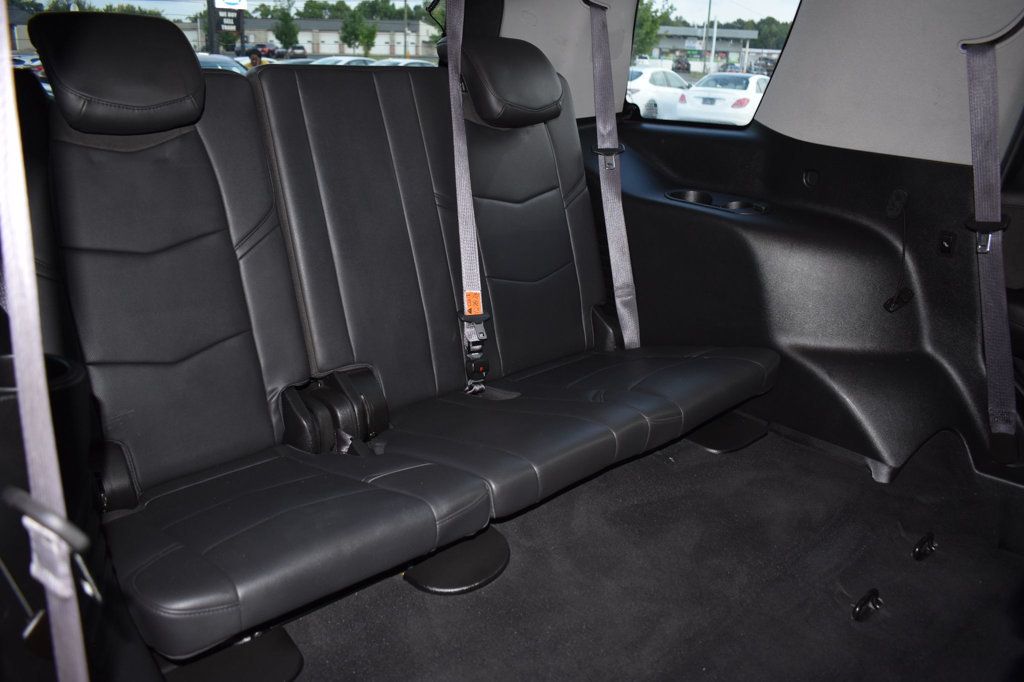 2017 Cadillac Escalade 4WD 4dr Luxury - 22919802 - 29