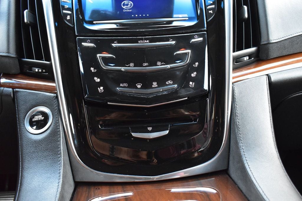 2017 Cadillac Escalade 4WD 4dr Luxury - 22919802 - 50