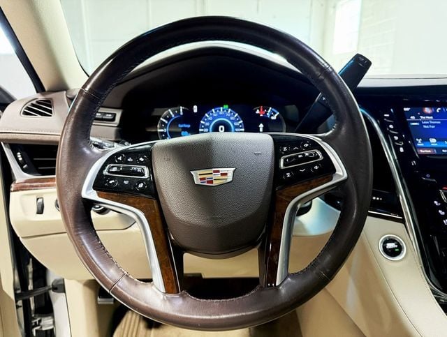 2017 Cadillac Escalade 4WD 4dr Luxury - 22934461 - 9
