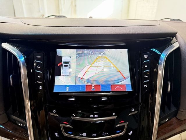 2017 Cadillac Escalade 4WD 4dr Luxury - 22934461 - 21